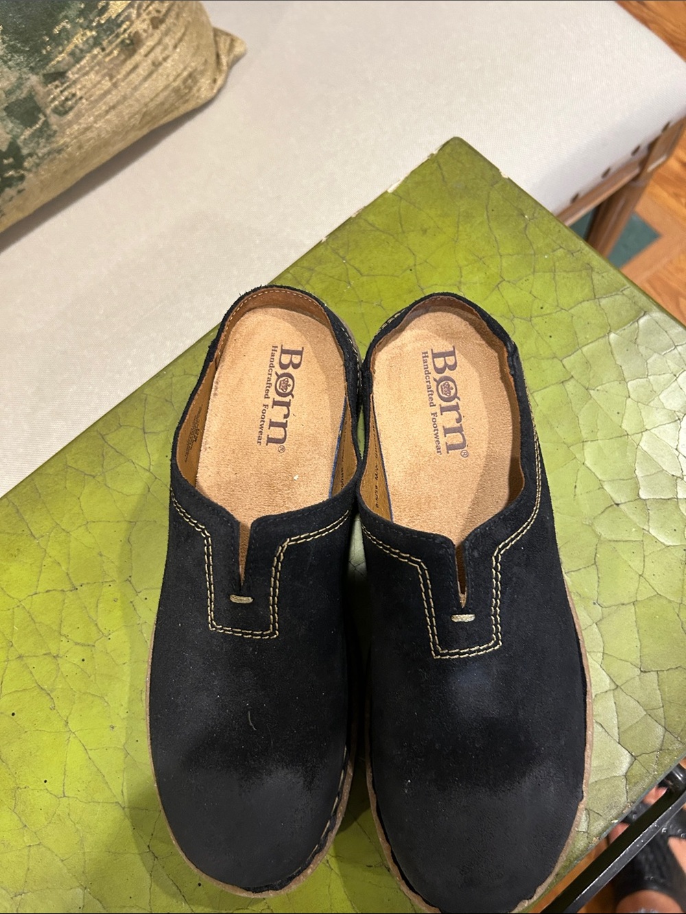 Born Seanna Black distressed 8.5 NWOT tags Suede Clogs with Contrast Stitching - Picture 2 of 4